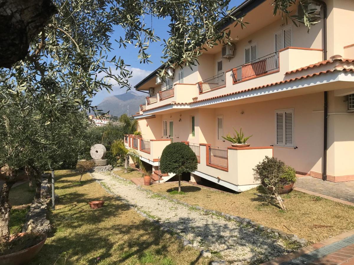 B&B Villa Degli Ulivi Прая-а-Маре Экстерьер фото